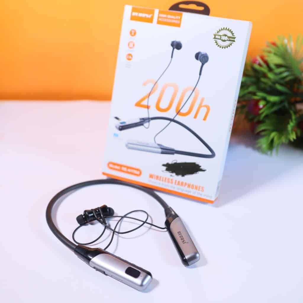 Recrsi RE-NY060 200 Hours Bluetooth Neckband